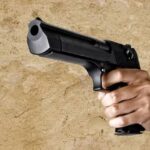 گلے ملنے سے انکار پر مشتعل نوجوان نے اندھا دھند فائرنگ کر کے سنسنی پیدا کر دی