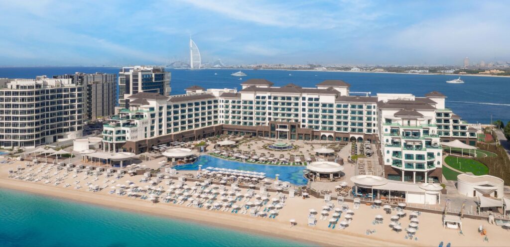 دبئی میں پھنسے سیاح کو روزانہ 46 ہزار روپے خرچ کرنا پڑ رہے ہیں